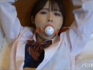 V怪客和圆润美乳情人酒店打炮，先用玩具弄湿小穴更好插～